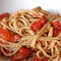 Spaghetti al pesto di melanzane