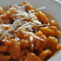 Gnocchi di zucca con sugo di salsiccia